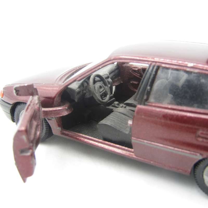 Gama Opel Astra die-cast model car - scale 1/43