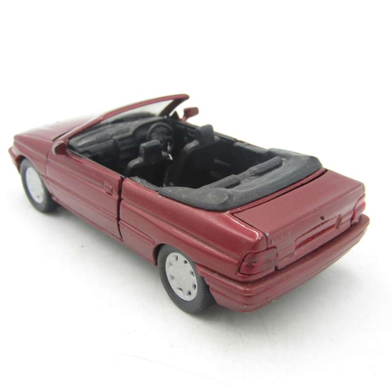 Schabak Modell #1094/1095 Ford Escort cabriolet die-cast model car - scale 1/43