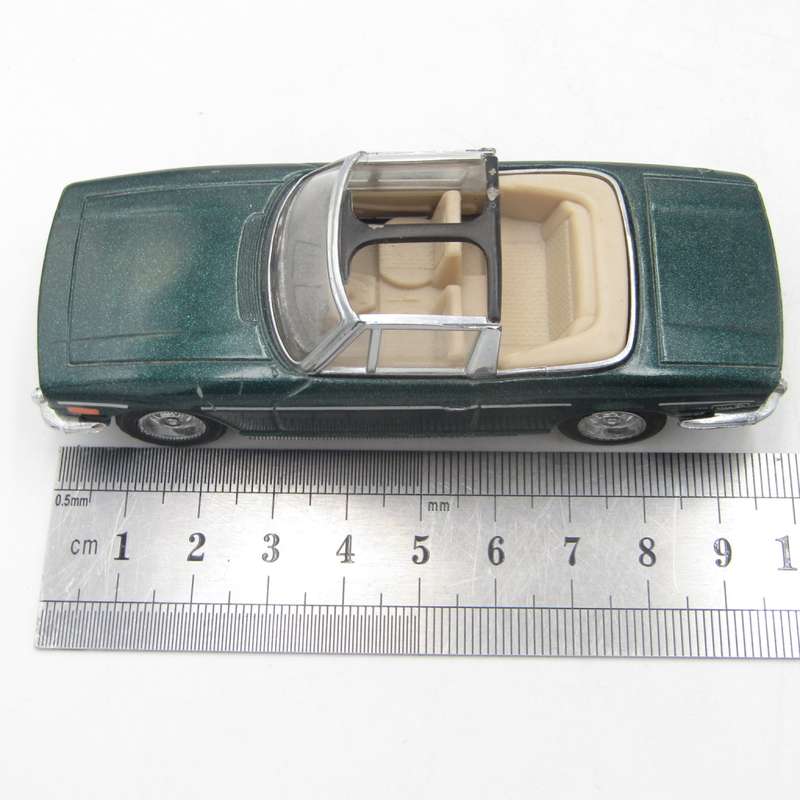 Matchbox Dinky 1969 Triumph Stag die-cast model car