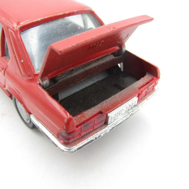 Gama #1149 BMW 528i die-cast model car - scale 1/43