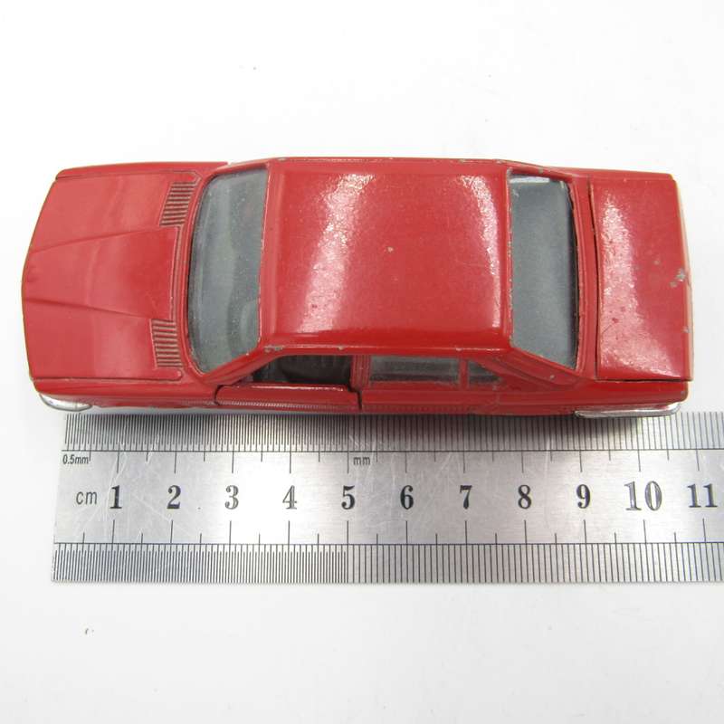 Gama #1149 BMW 528i die-cast model car - scale 1/43