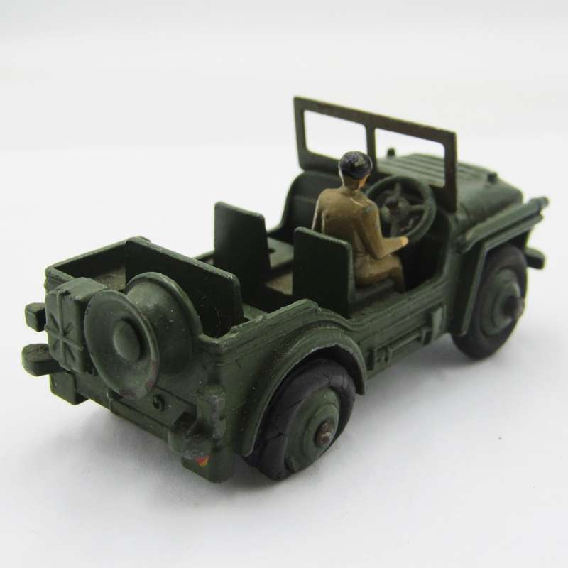 Meccano Dinky Toys #674 Austin Champ military Jeep - tyre damaged