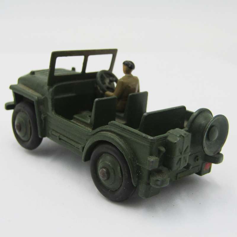 Meccano Dinky Toys #674 Austin Champ military Jeep - tyre damaged