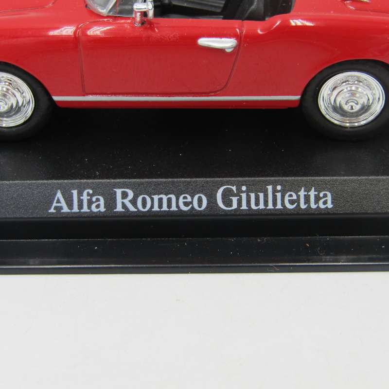 Del Prado Alfa Romeo Giulietta Spyder die-cast model car - scale 1/43