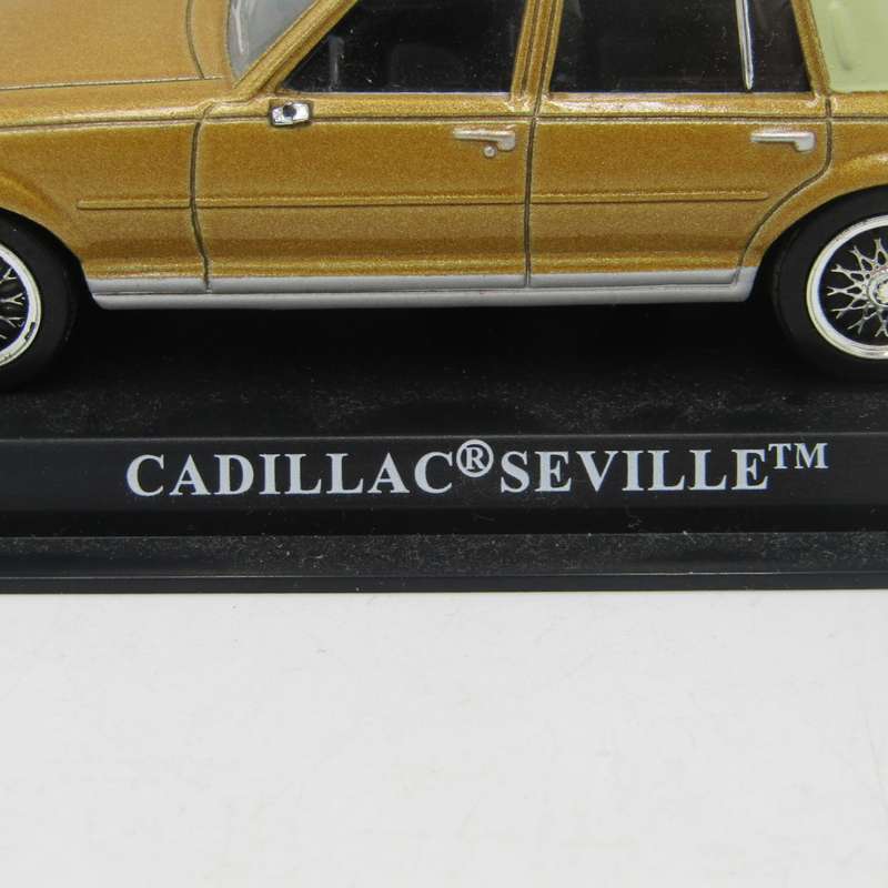 Del Prado 1978 Cadillac seville die-cast model car - scale 1/43 - mirror missing