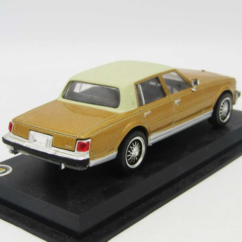 Del Prado 1978 Cadillac seville die-cast model car - scale 1/43 - mirror missing