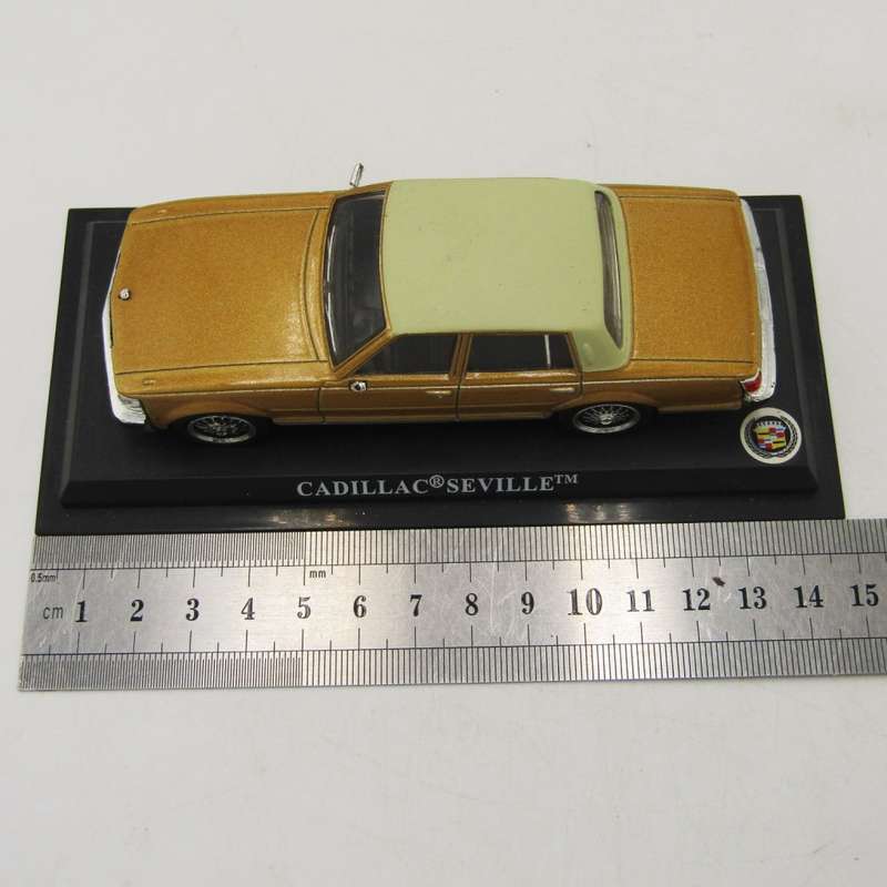 Del Prado 1978 Cadillac seville die-cast model car - scale 1/43 - mirror missing