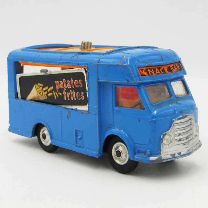 Corgi toys Smith`s Karrier van snack bar die-cast toy car