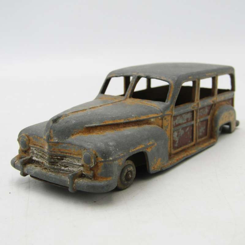 Meccano Dinky Toys Woody Estate car - well used - no tyres