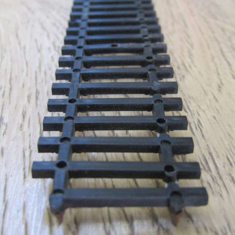 Lot of 20 HO - scale railway tracks - 10 is flexi tracks - including 2 small extensions