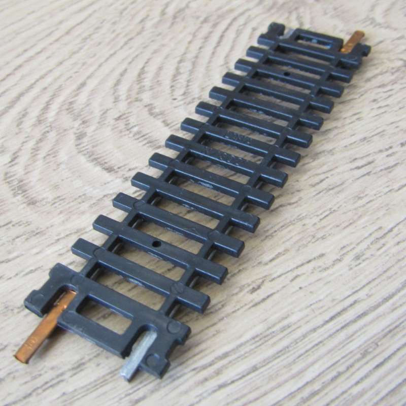 Lot of 20 HO - scale railway tracks - 10 is flexi tracks - including 2 small extensions