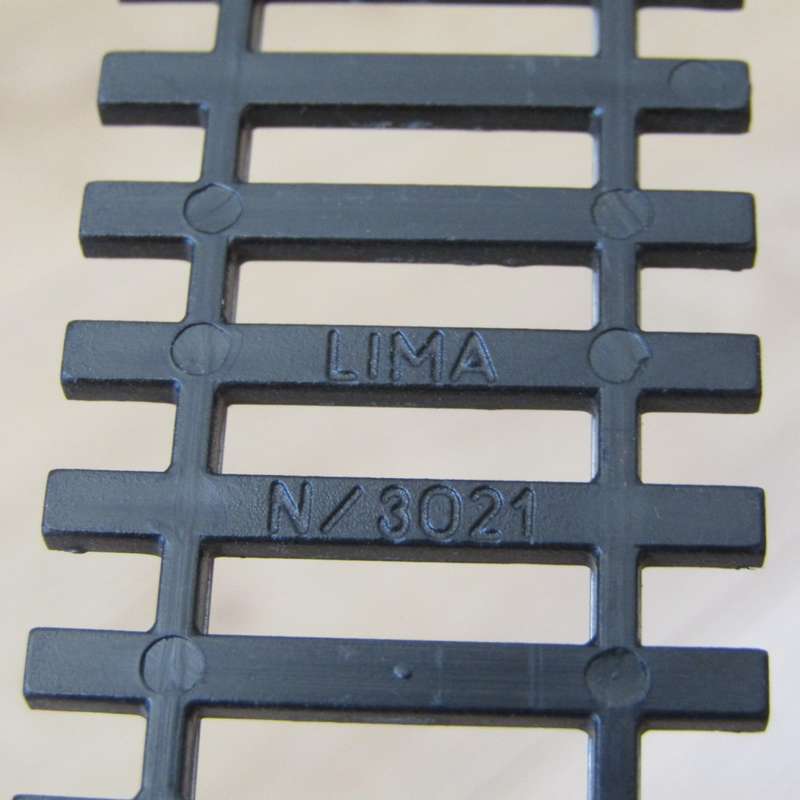 Lot of 20 HO - scale railway tracks - 10 is flexi tracks - including 2 small extensions