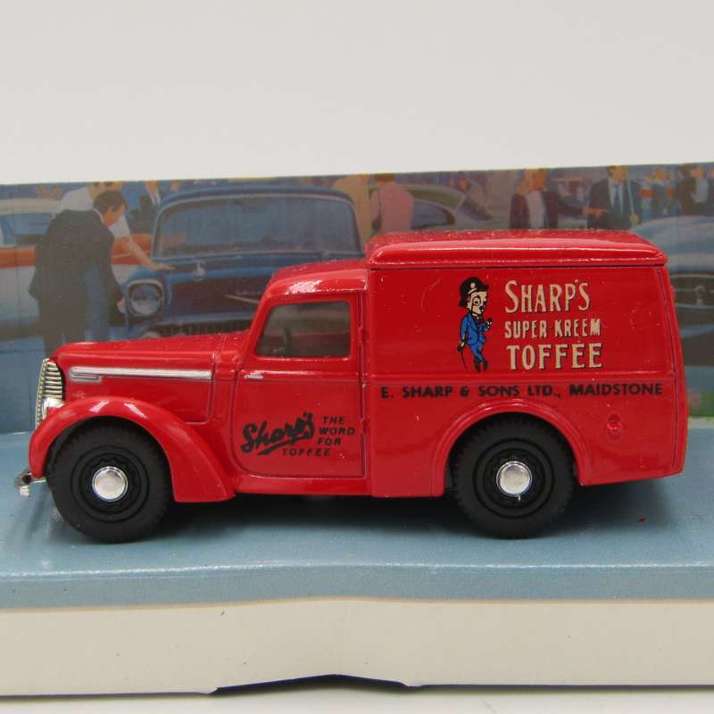 Matchbox Dinky 1948 commer 8 CWT van die-cast model car in box