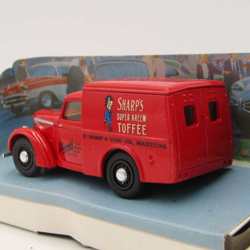 Matchbox Dinky 1948 commer 8 CWT van die-cast model car in box