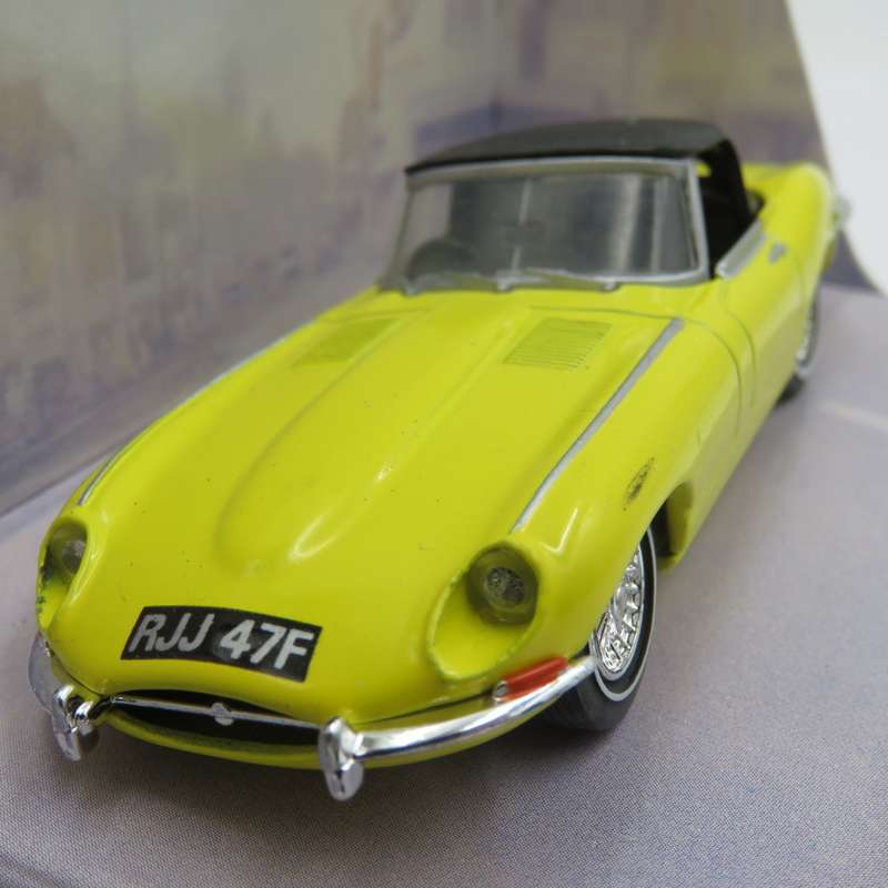Matchbox Dinky 1967 Jaguar E type MK 1½ die-cast model car in box