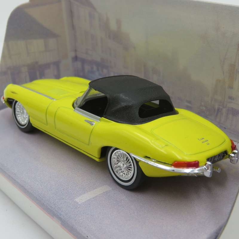 Matchbox Dinky 1967 Jaguar E type MK 1½ die-cast model car in box