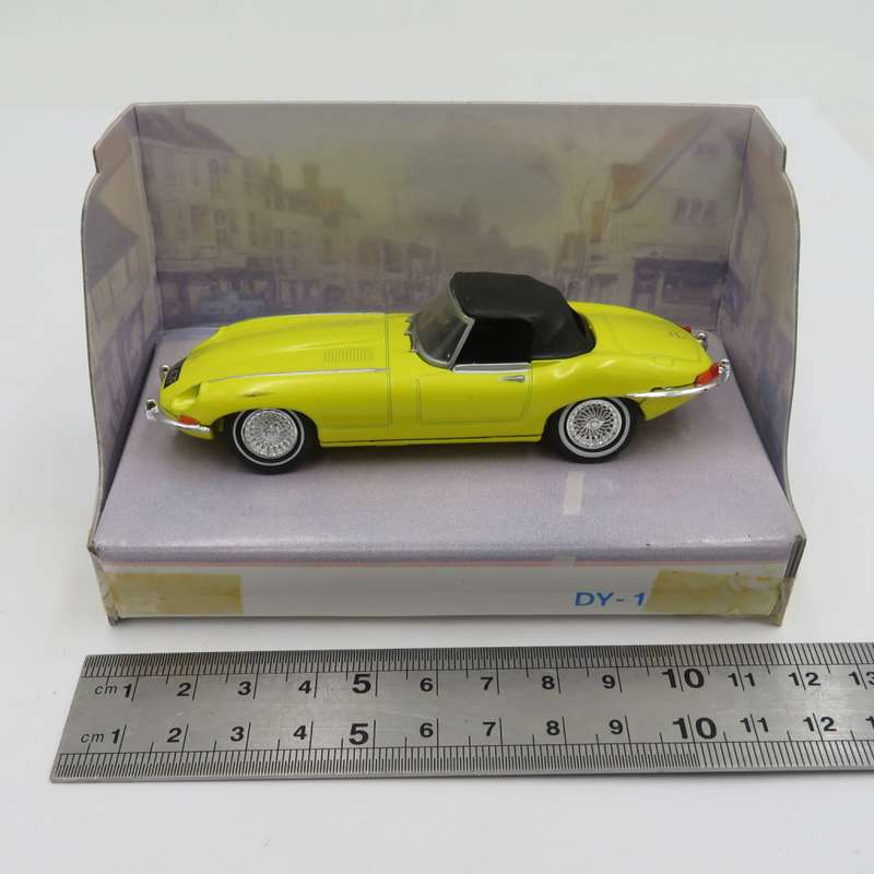 Matchbox Dinky 1967 Jaguar E type MK 1½ die-cast model car in box