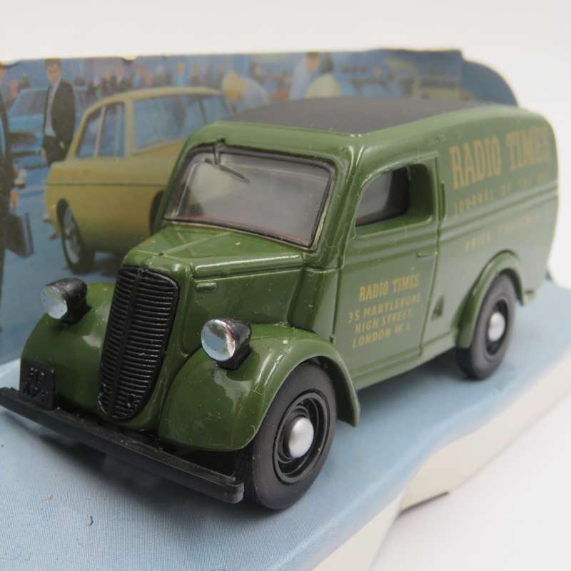Matchbox Dinky 1950 Ford E83W 10 CWT Van die-cast model car in box