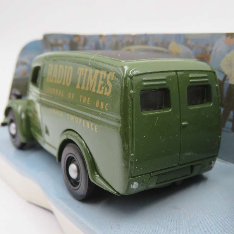 Matchbox Dinky 1950 Ford E83W 10 CWT Van die-cast model car in box
