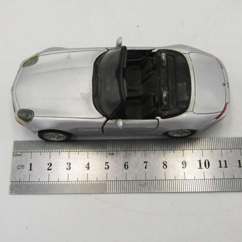 Maisto BMW Z8 die-cast model car - scale 1/38