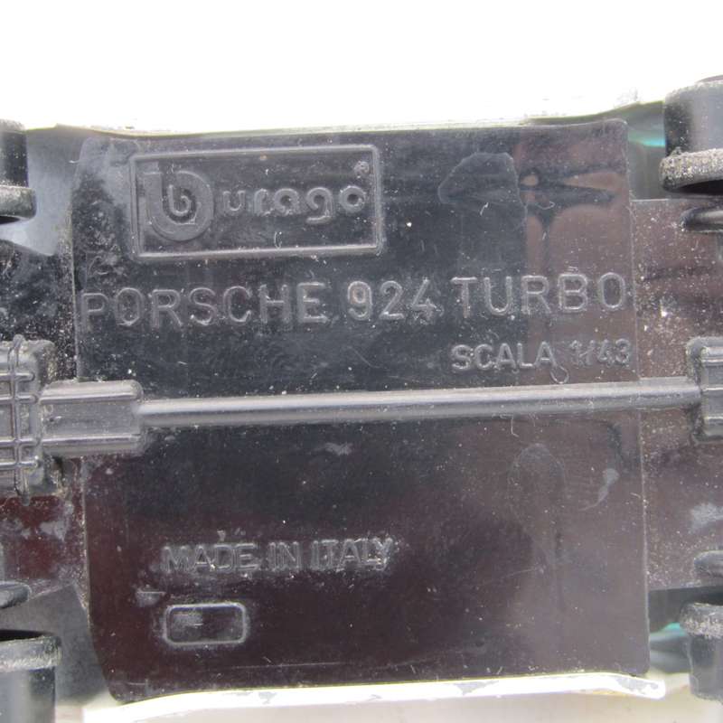 Bburago Porsche 924 Turbo die-cast racing model car - scale 1/43
