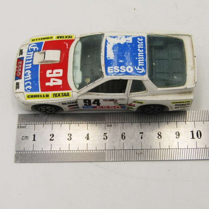 Bburago Porsche 924 Turbo die-cast racing model car - scale 1/43