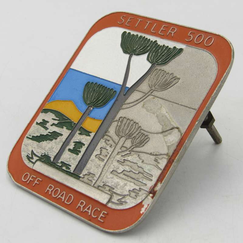 Vintage Settler 500 Off-Rand Race car badge