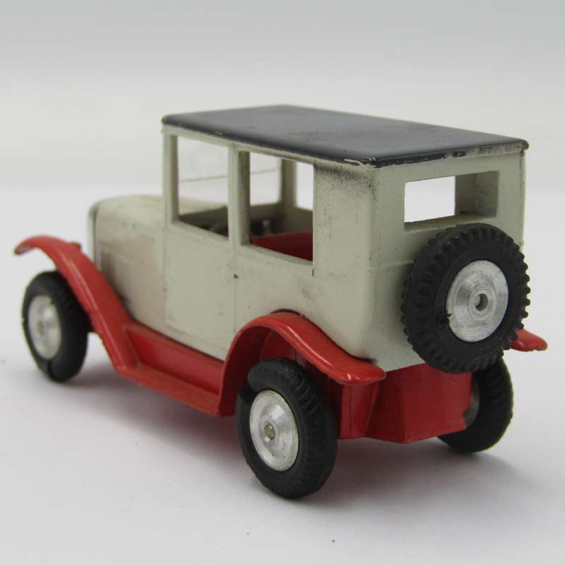 Gama 1924 Opel die-cast toy car - scale 1/46 - no lights