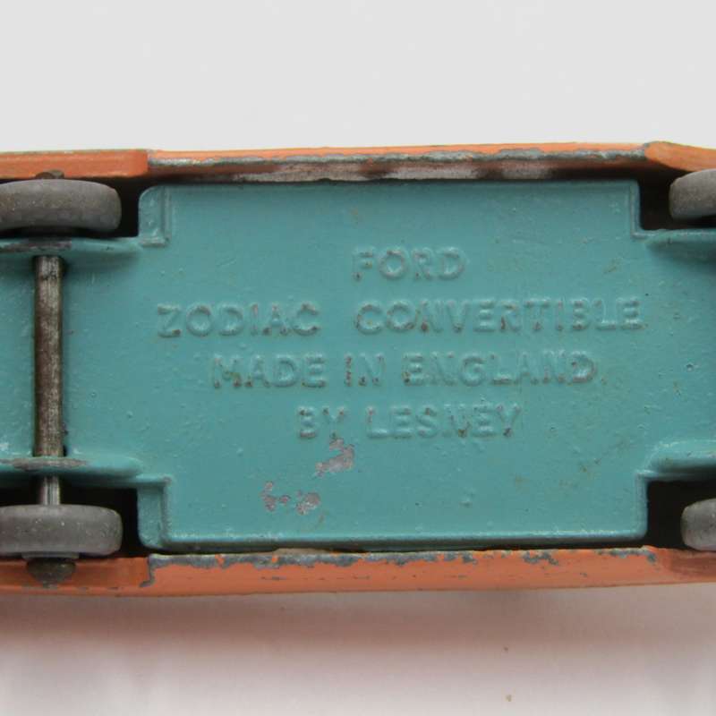 Matchbox Moko Lesney #39 Ford Zodiac Convertible die-cast toy car