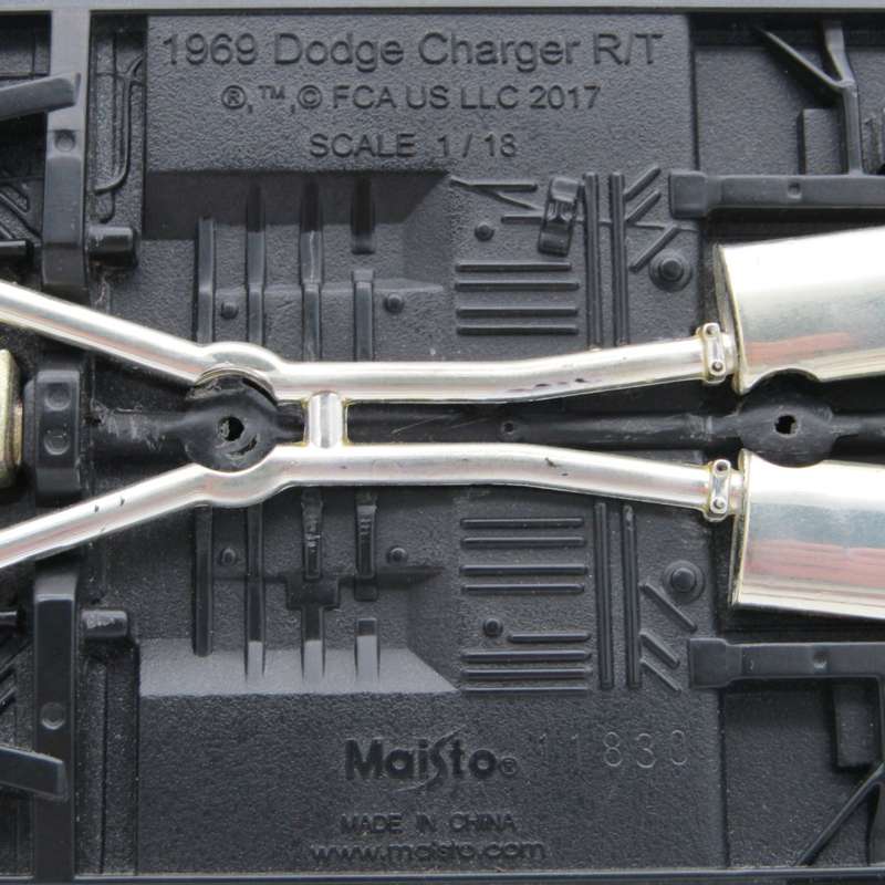 Maisto 1969 Dodge Charger R/T die-cast model car - scale 1/18