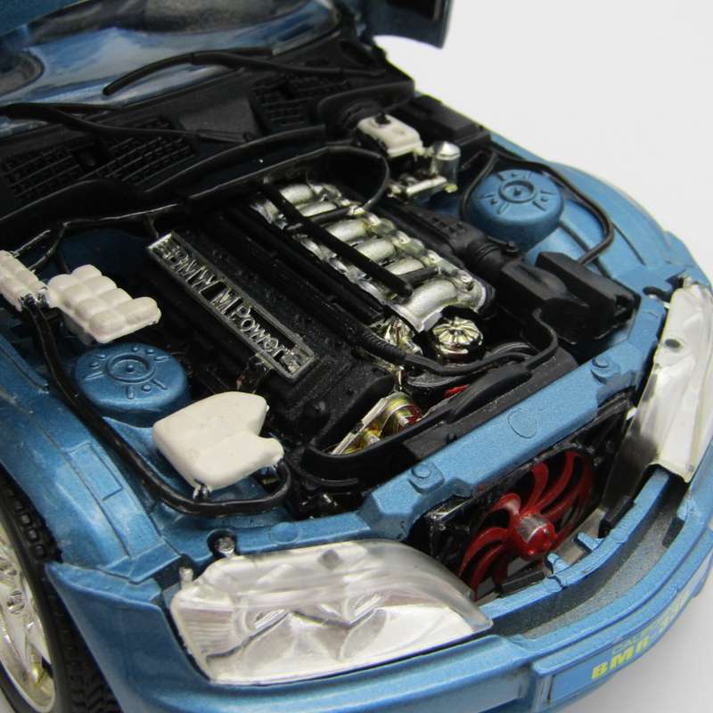 Bburago 1996 BMW M-Roadster die-cast model car - scale 1/18
