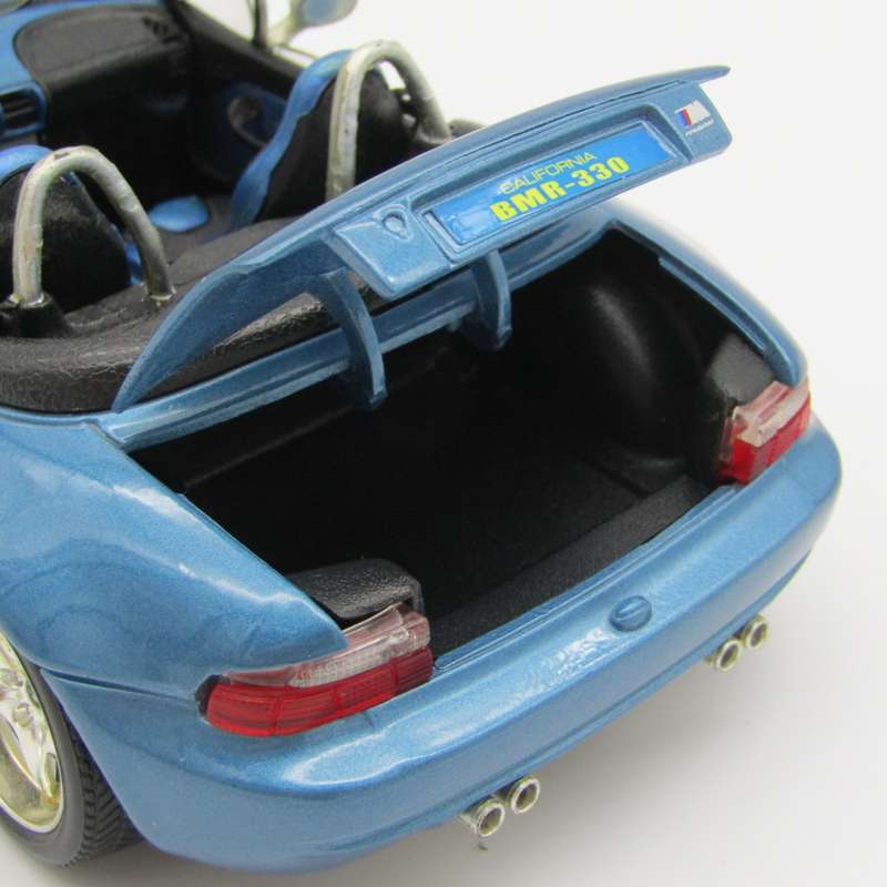 Bburago 1996 BMW M-Roadster die-cast model car - scale 1/18
