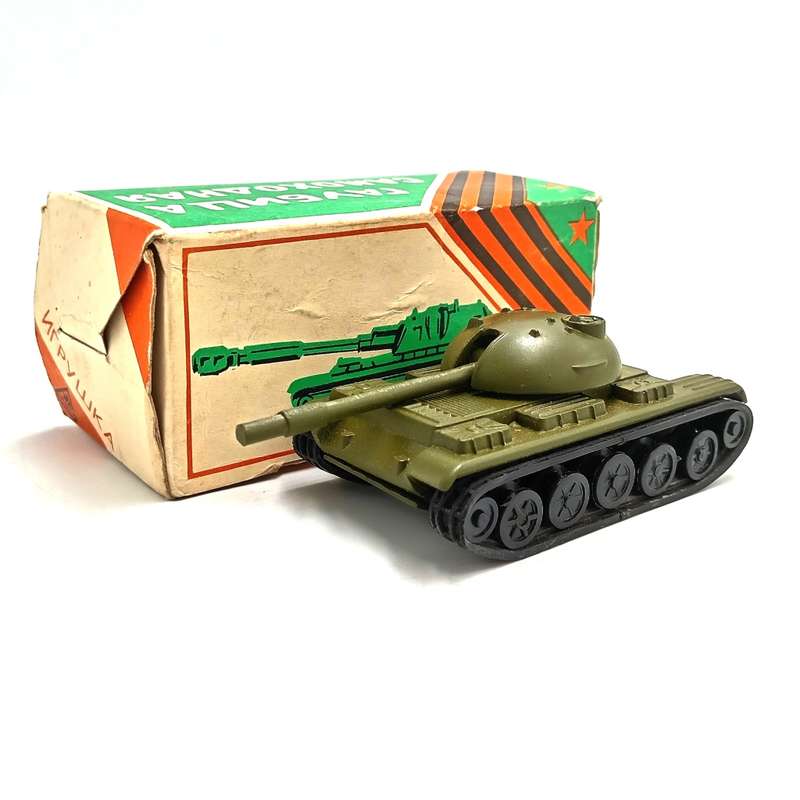 Russion USSR T- 62 combat tank die-cast model - mint boxed - Sevastopol `ERA`