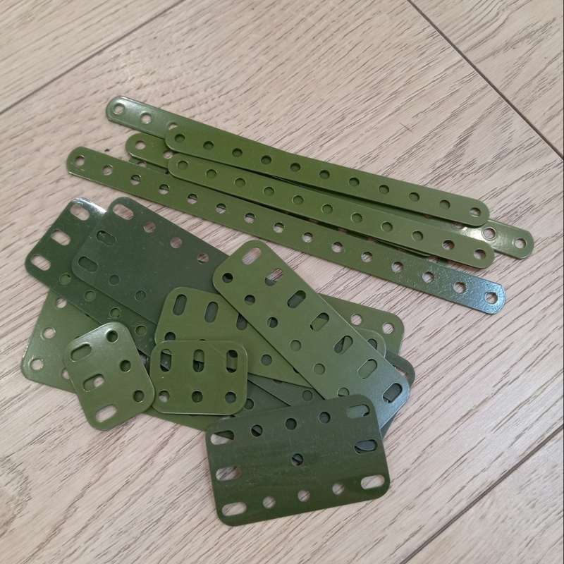JEP Kit series No.4 science set to build military vehicles -  not complete