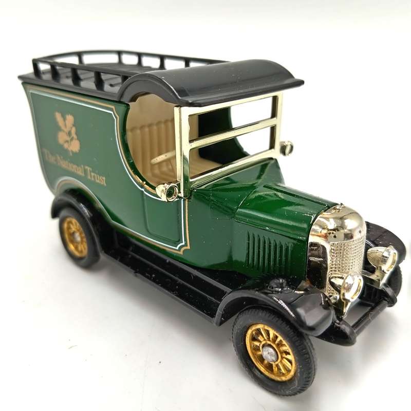 Lledo Bull nose morris van - The National Trust in box