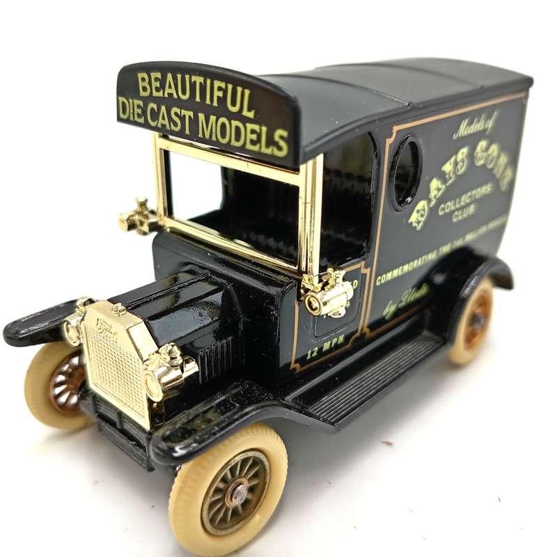 Lledo Days Gone Model T Ford - Days gone collectors club in box with figurines