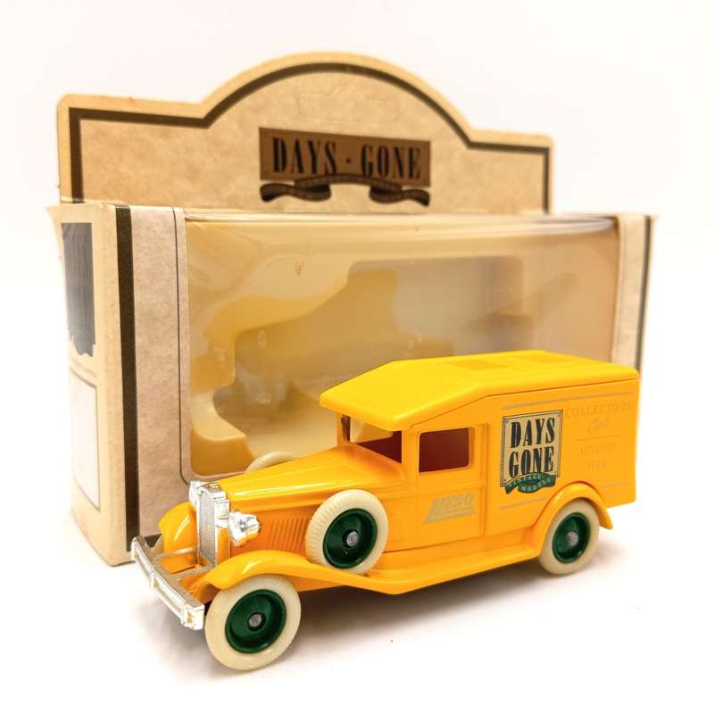 Lledo Days Gone 1936 Packard collectors club in box