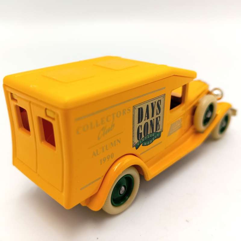 Lledo Days Gone 1936 Packard collectors club in box