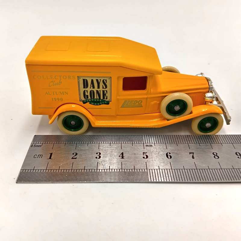 Lledo Days Gone 1936 Packard collectors club in box
