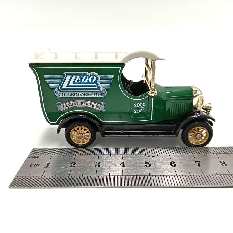 Lledo collectors club 2000-2001 1926 Bull Nose Morris - special Edition die-cast model car in box