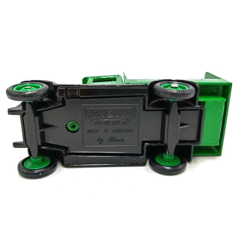 Lledo Chevrolet 7up advertisement die-cast model car in box