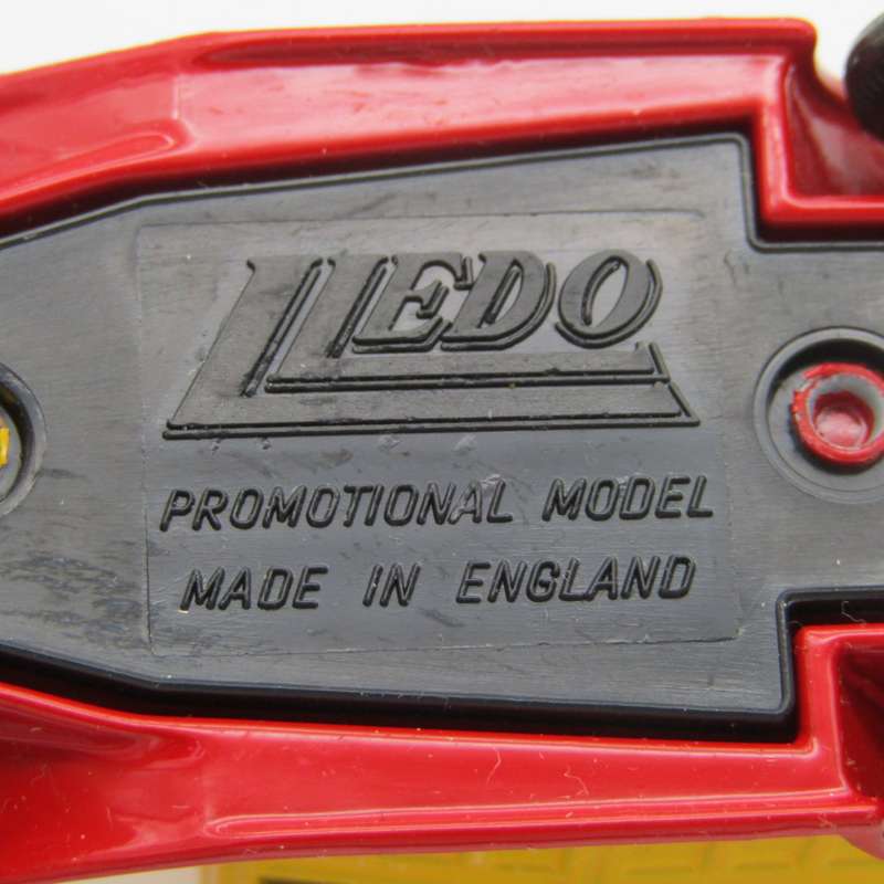 Lledo Ford Model A Happy Eater delivery van model car in box
