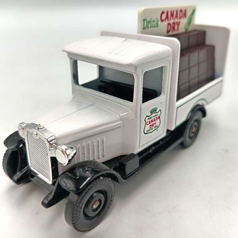 Lledo chevrolet Canada Dry bottle delivery van model car in box