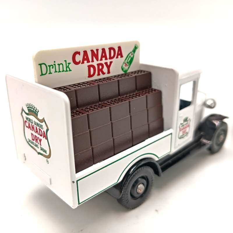 Lledo chevrolet Canada Dry bottle delivery van model car in box