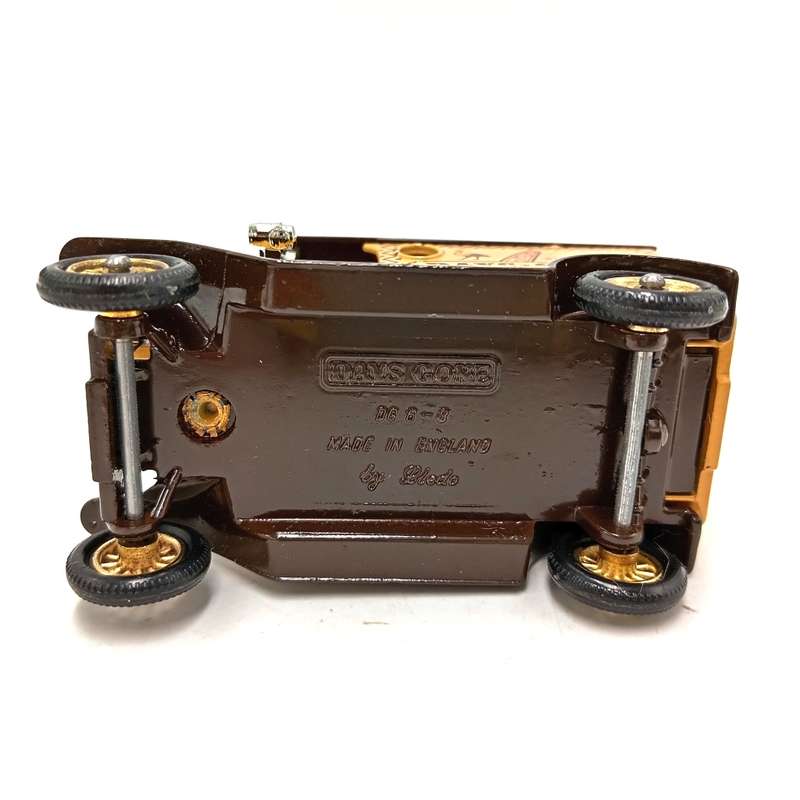 Lledo Ford model T 1984 collectors club Days Gone delivery van in box