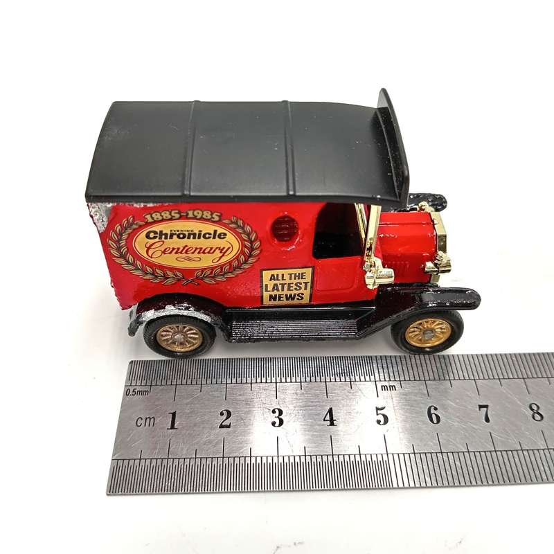 Lledo Ford Model T Evening chronicle delivery van model in box