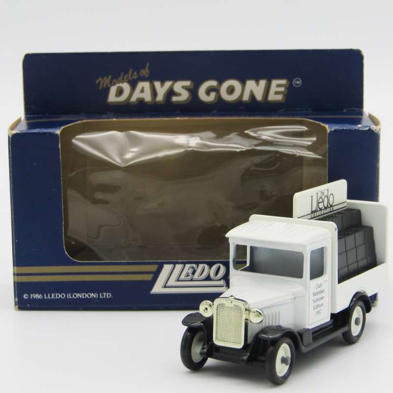 Lledo Chevrolet delivery van Club member Summer edition 1987 model car in box