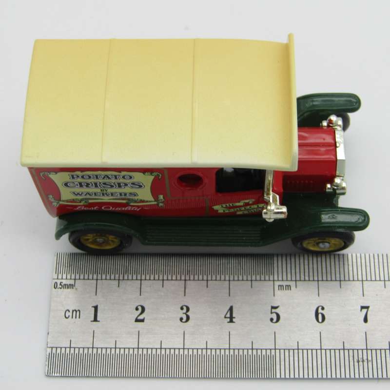 Lledo Ford Model T Patato Crisps Walkers delivery van in box