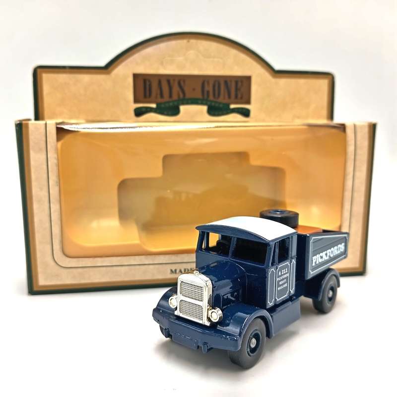 Lledo 1937 Scammell tractor Pickfords delivery truck model car in box