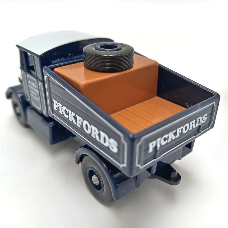 Lledo 1937 Scammell tractor Pickfords delivery truck model car in box